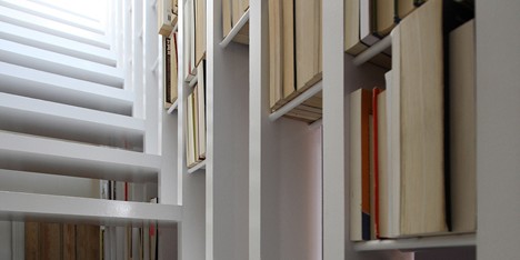 Stair-bookcase by Tamir Addadi Architecture