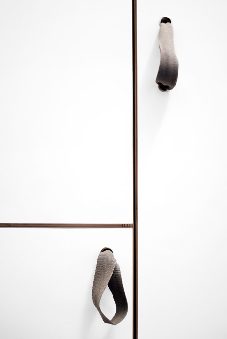 Tiny-Milan-Apartment-by-R-piuerre_dezeen_468_10
