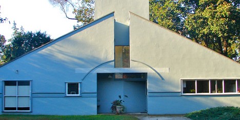 Postmodern architecture: Vanna Venturi House, Philadelphia by Robert Venturi