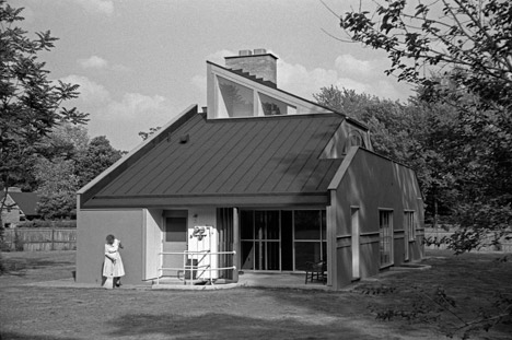 Postmodernism in architecture: Vanna Venturi House by Robert Venturi and Denise Scott Brown