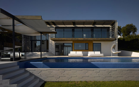 Villa Brash by Jak Studio
