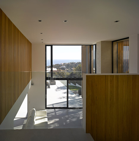 Villa Brash by Jak Studio