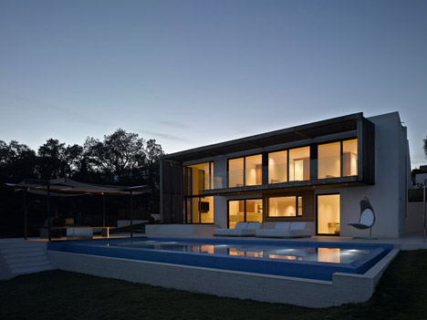 Villa Brash by Jak Studio