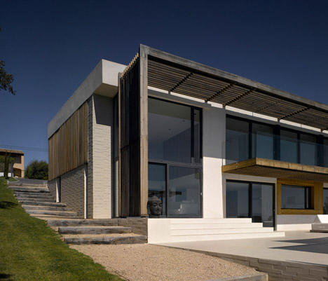 Villa Brash by Jak Studio
