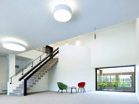 Vives service student facilities by AVDK