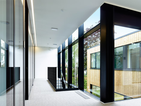 Vives service student facilities by AVDK