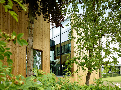 Vives service student facilities by AVDK
