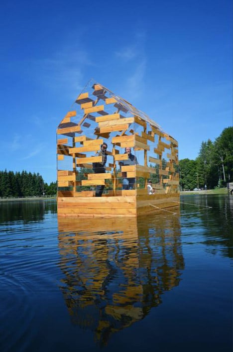 Walden Raft by Elise Morin and Florent Albinet