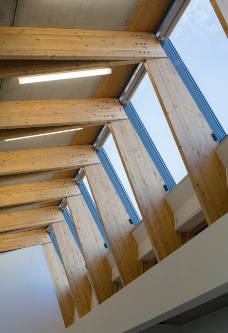 Wimbledon College of Arts studios by Penoyre & Prasad