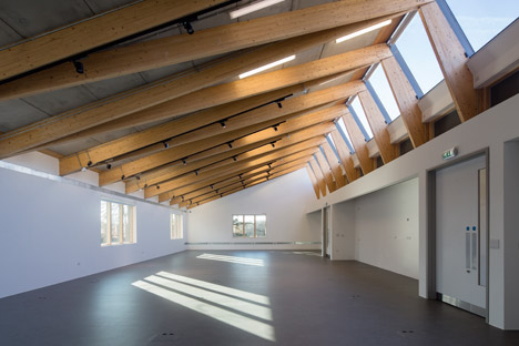 Wimbledon College of Arts studios by Penoyre & Prasad