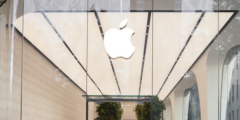 This week, Jonathan Ive’s first Apple store opened and the Bouroullecs launched a TV for Samsung