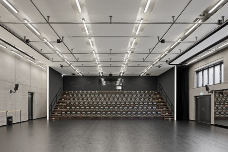 Ballett am Rhein by GMP Arkitekten