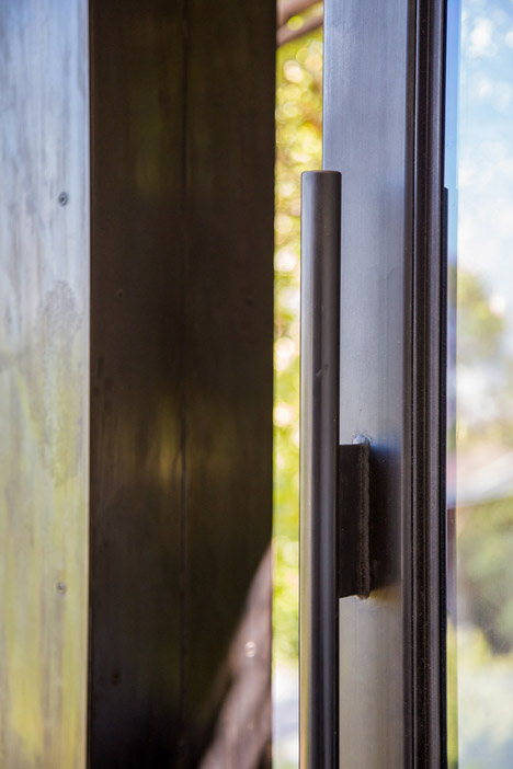 Black Box writing studio by ANX