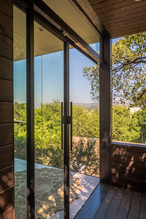 Black Box writing studio by ANX