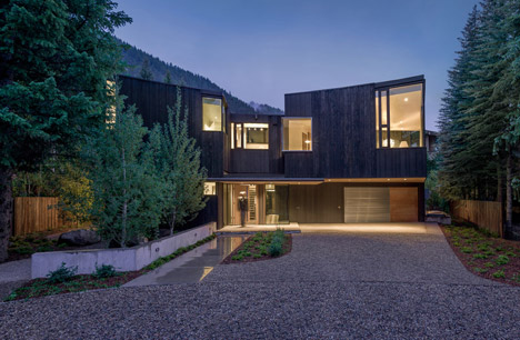 Blackbird House by Will Bruder Architects