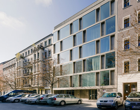 Building cooperative cb19 by Zanderroth Architekten