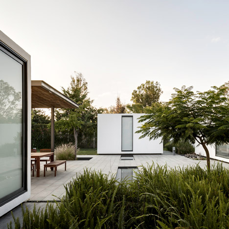 Casa 414 by ASD