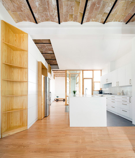 Casa Poblenou by Cavaa Arquitectes