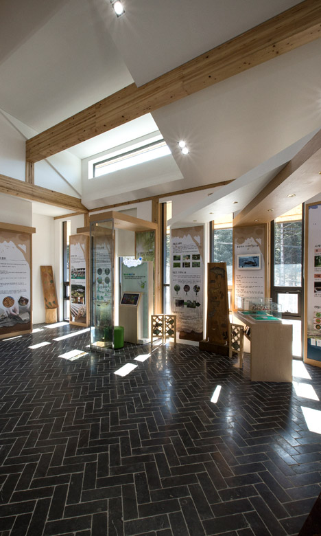 CeongTae Mountain's Visitor Information Center by Namu Architects