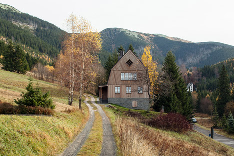 Chalet in Krkonose by Znamenictyr Architekti