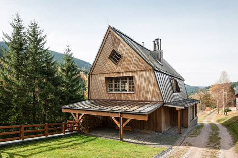 Chalet in Krkonose by Znamenictyr Architekti