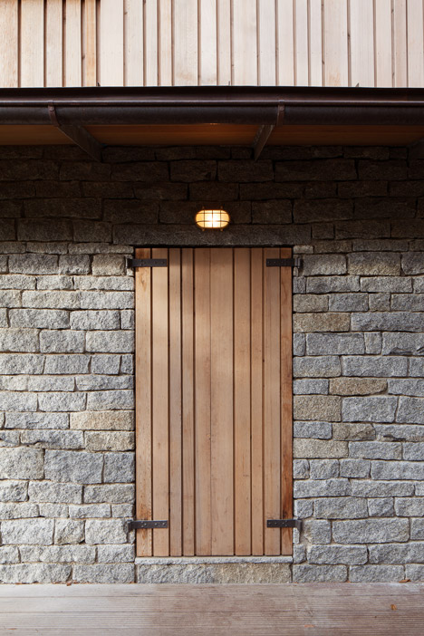 Chalet in Krkonose by Znamenictyr Architekti