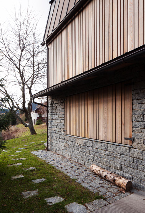 Chalet in Krkonose by Znamenictyr Architekti