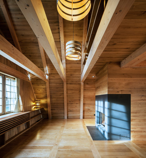 Chalet in Krkonose by Znamenictyr Architekti