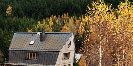Chalet in Krkonose by Znamenictyr Architekti