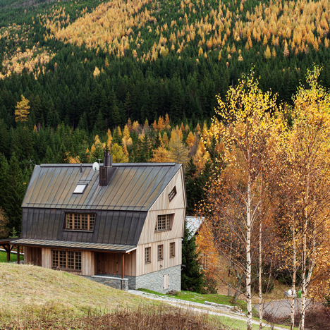 Chalet in Krkonose by Znamenictyr Architekti
