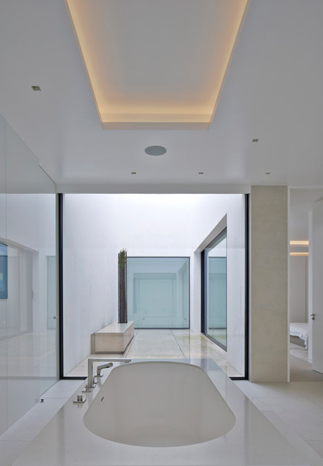 Courtyard House by Canaway Fleming Architects
