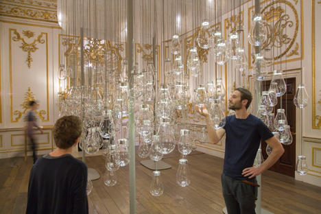 Curiosity Cloud installation by Mischer'Traxler for Perrier-Jouët