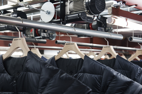 Descente Blanc Tokyo store by Schemata