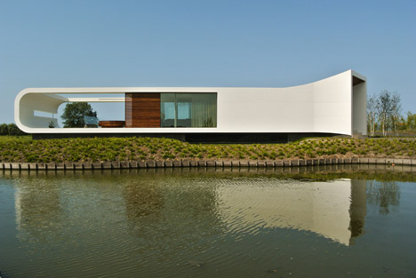 DuPont Corian Villa New Water
