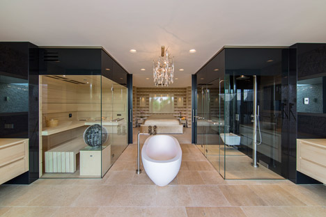 DuPont Corian Villa New Water