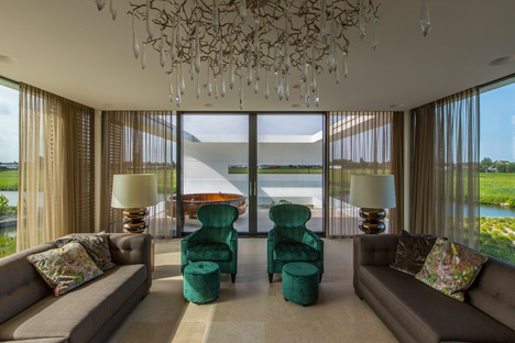 DuPont Corian Villa New Water