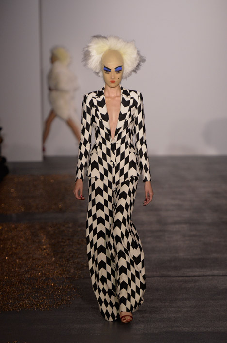 Gareth Pugh's SS16 collection