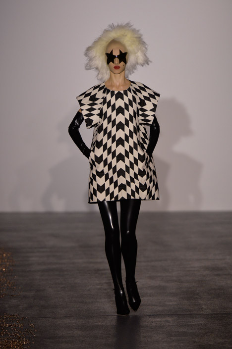 Gareth Pugh's SS16 collection