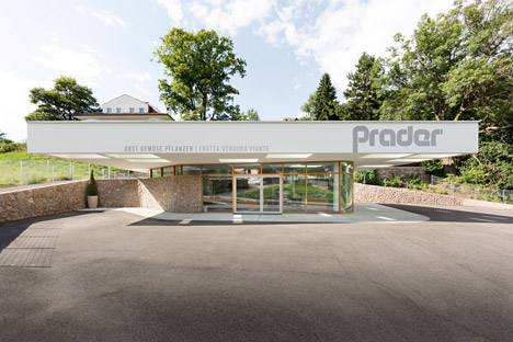 Grocery-Store_Messner-Architects_dezeen_468_14