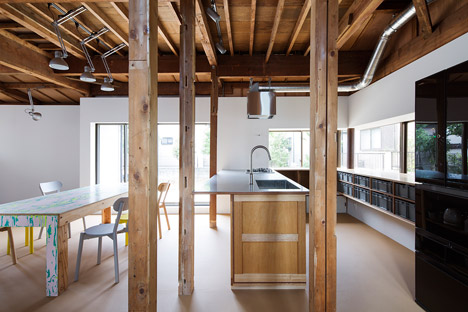 House in Hatogaya by Schemata Architects