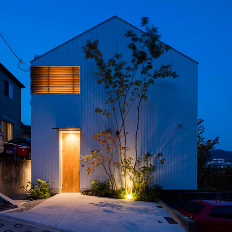 House in Ikoma by Arbol Design Studio