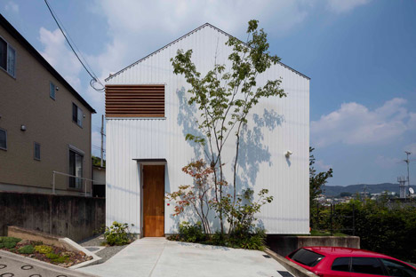 House-in-Ikoma-by-Arbol-Design-Studio_dezeen_468_0