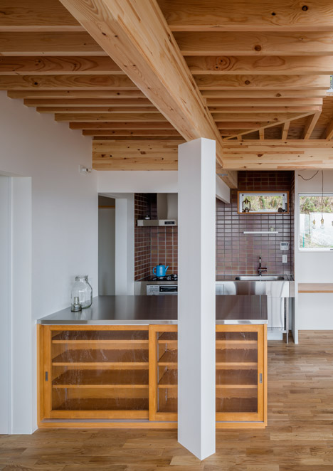 House in Kita-Kamakura by Snark and Ouvi
