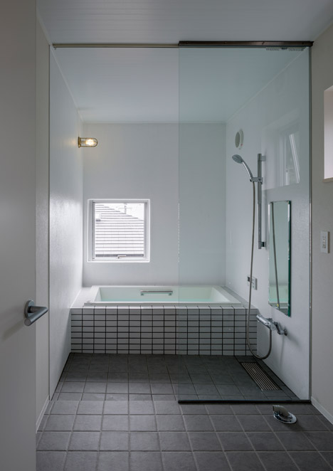 House in Kita-Kamakura by Snark and Ouvi