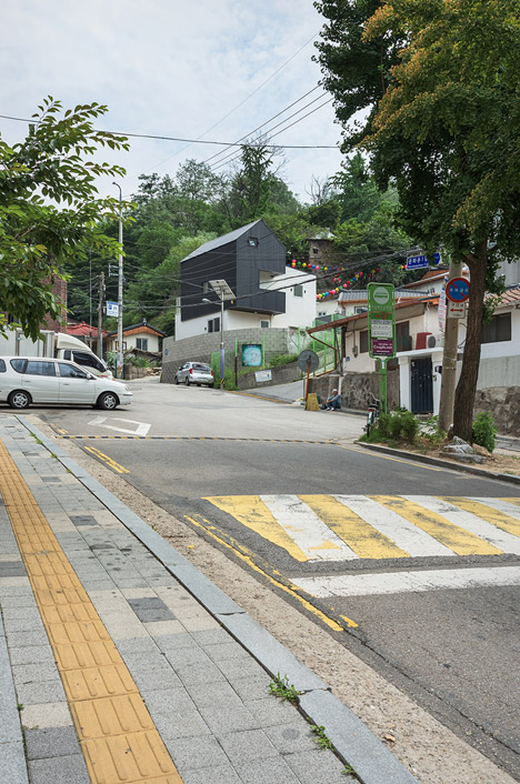 House in Seoul by OBBA