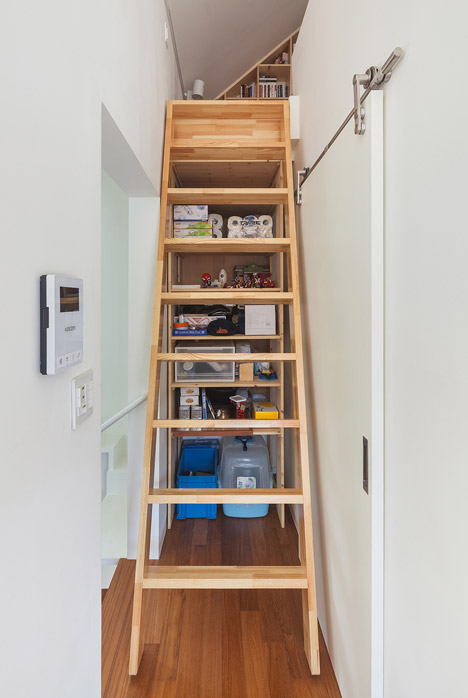 House in Seoul by OBBA