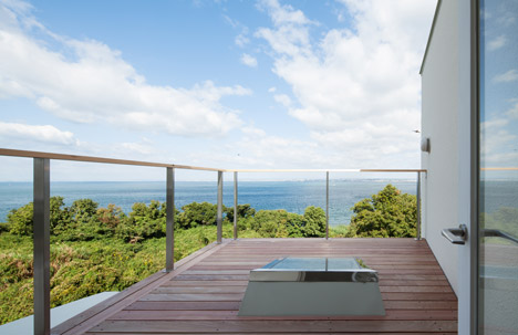 House on Awaji Island by IZUE Architects