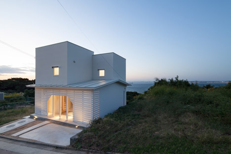 House on Awaji Island by IZUE Architects