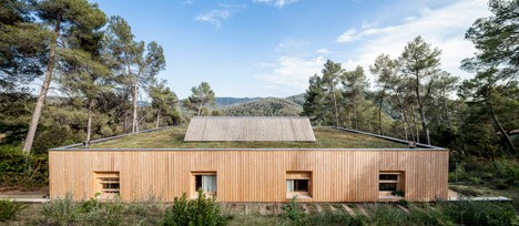Casa LLP by Alventosa Morell Arquitectes