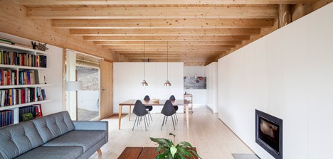 Casa LLP by Alventosa Morell Arquitectes